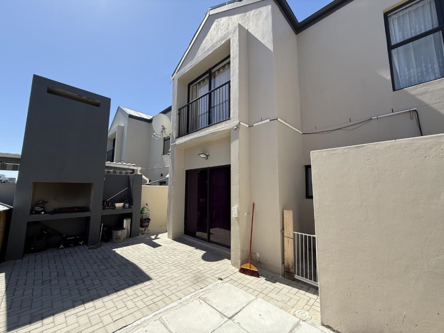 3 Bedroom Property for Sale in Parklands Western Cape